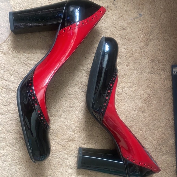 NIB Ann Taylor spectator pumps - Picture 7 of 8